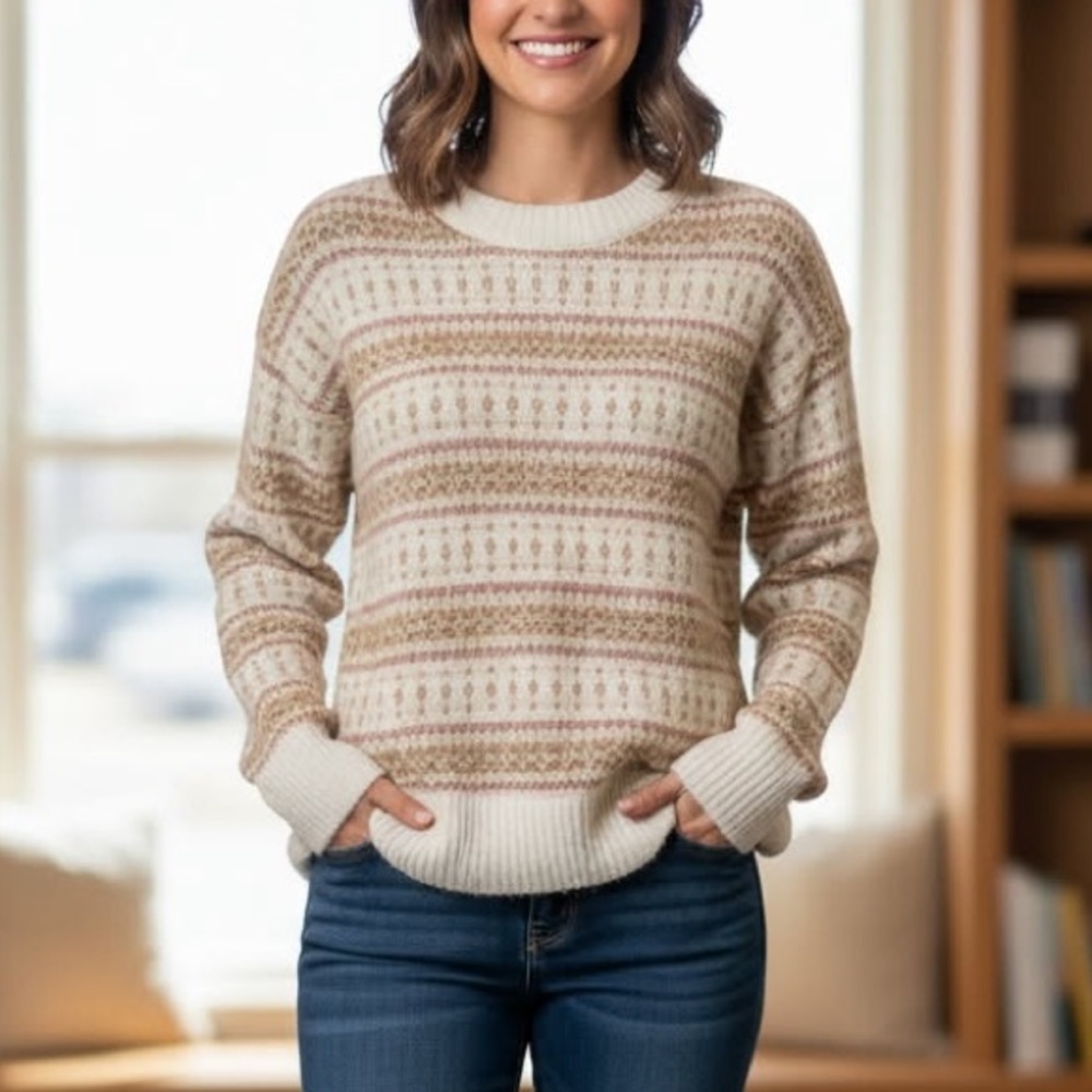 American Eagle Outfitters Cream and Brown Patterned Sweater